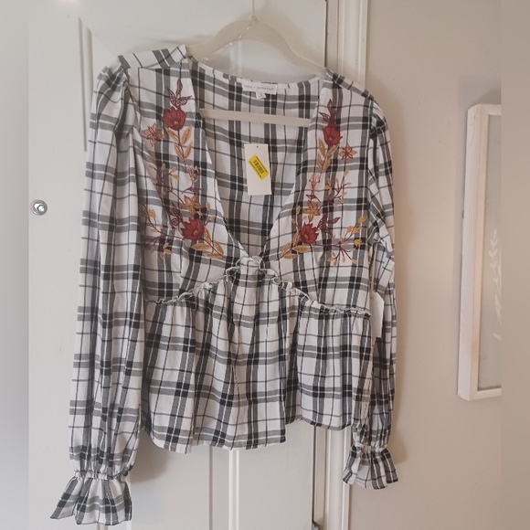 WOMENS XL NWT COCO-JAIMESON BUFFALO PLAID EMBROIDERED SHIRT - Picture 2 of 8